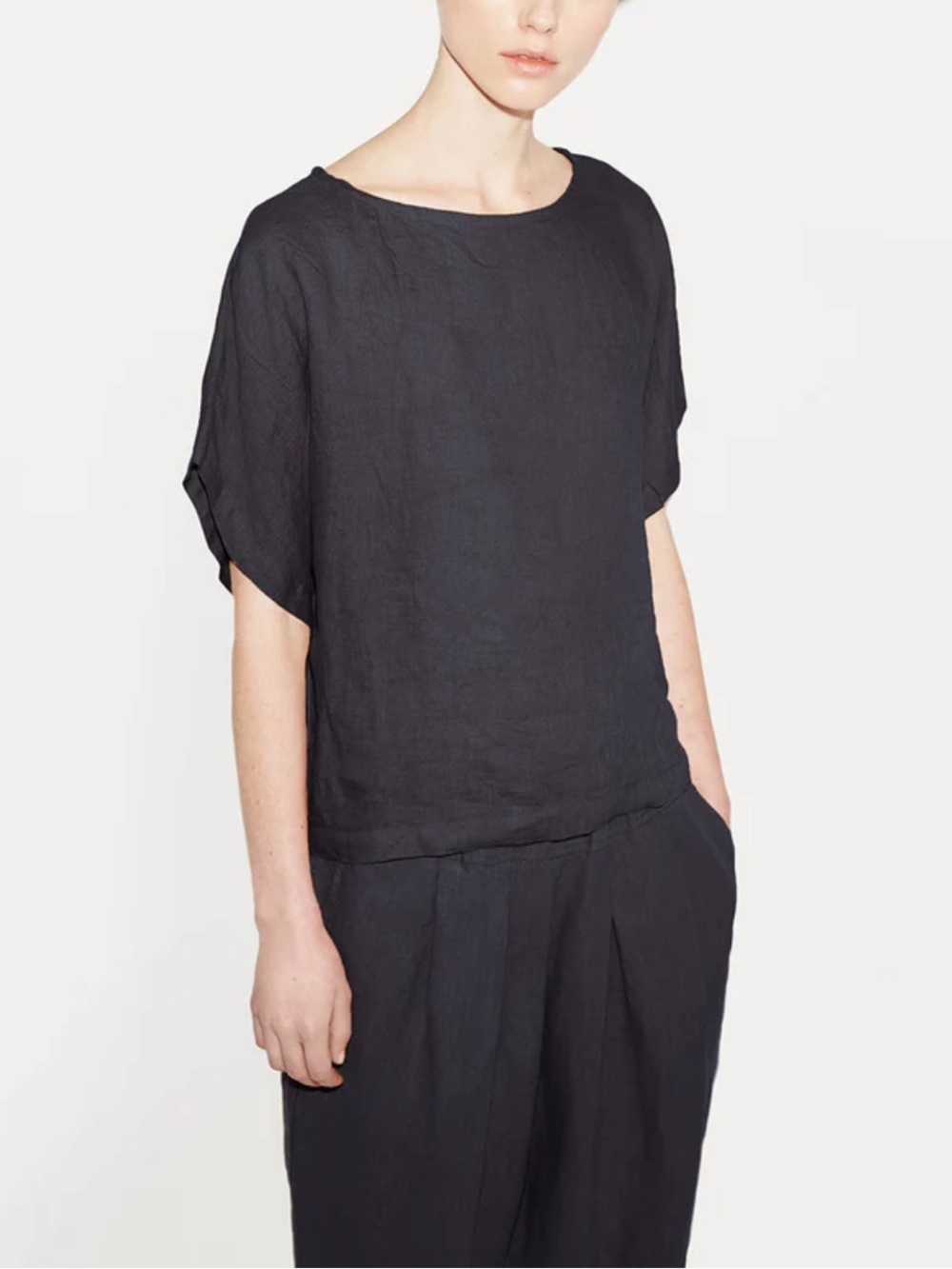 Black Crane - Box Top Black Linen